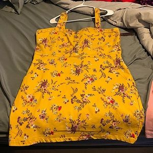 Cute new dress size XXXL Fits smaller